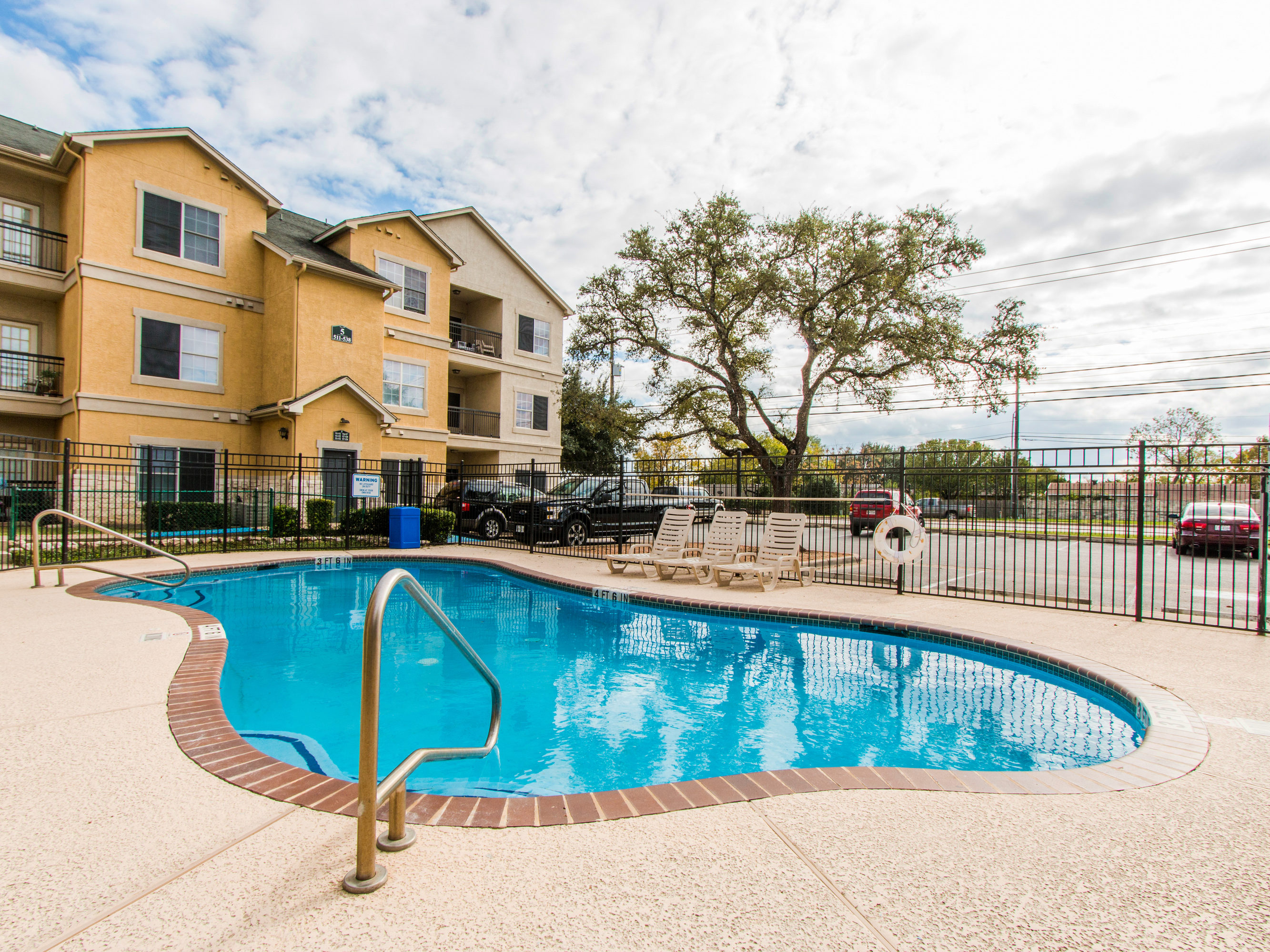 Spring Valley Apartments Sterling Real Estate Partners