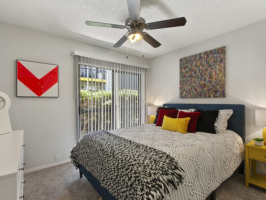 The Life at Castle Hills Apartments