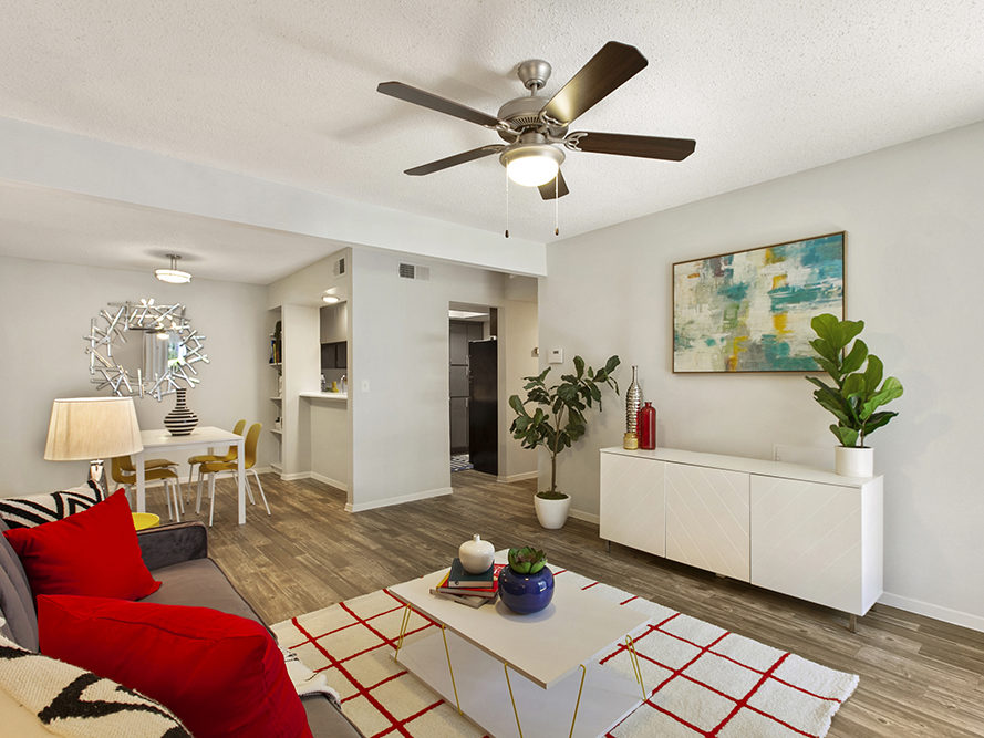 The Life at Castle Hills Apartments