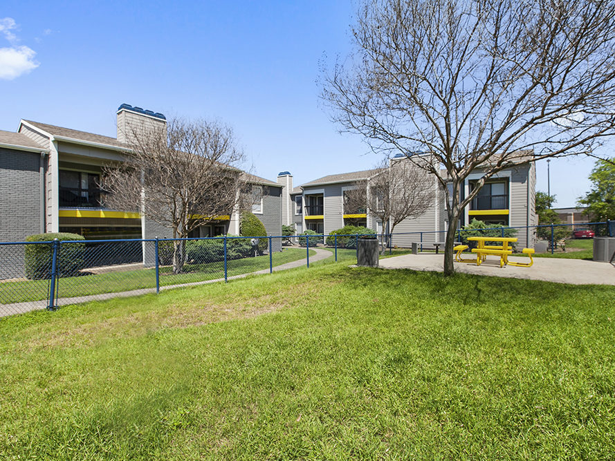 The Life at Castle Hills Apartments